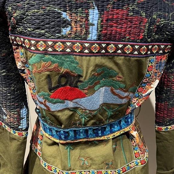 Adore Green Military Field Jacket with Vintage Aesthetic - Picture 15 of 16